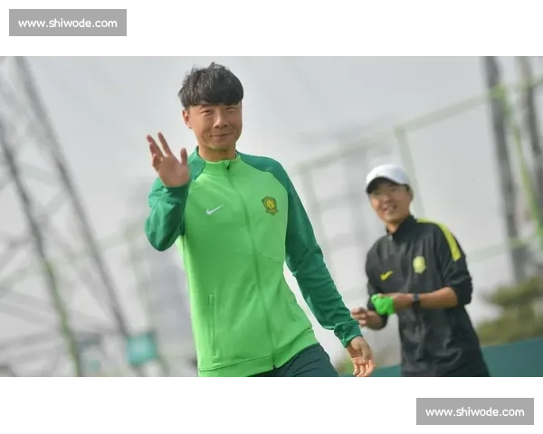 李磊转会风云:两家中超球队竞逐,河南队明确未参与谈判 李磊转会风云:两家中超球队竞逐,河南队明确未参与谈判