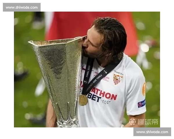 费内巴切询价安古伊萨，那不勒斯坚守 3000 万欧标价