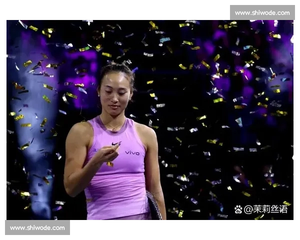 鏖战三盘难破温网魔咒！郑钦文决胜盘崩盘，连续三年止步首轮