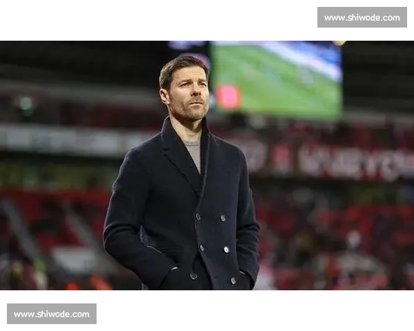 阿隆索执教皇马:少帅接盘困境银河战舰,铁血战术能否重塑辉煌?