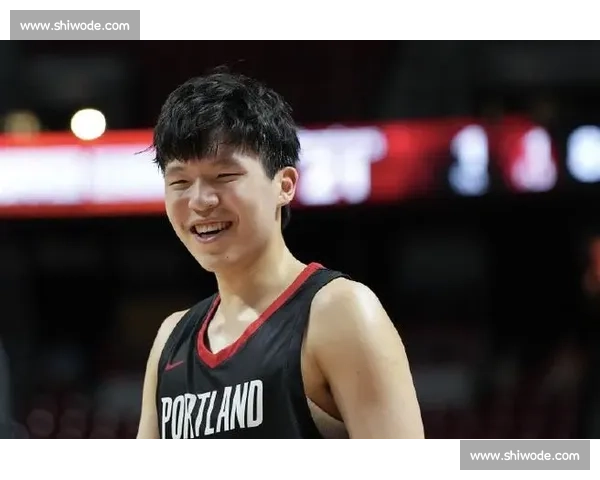 杨瀚森试训征服开拓者 主帅盛赞全场最佳 扣篮王之子无奈称难以招架