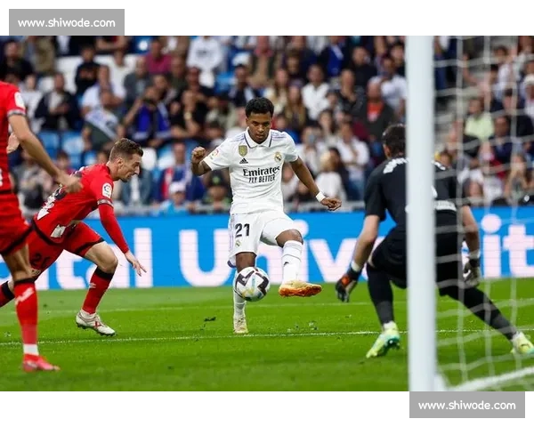 皇马夏窗四签引爆热议：亿元中卫 + 免签飞翼，阿隆索打造新银河战舰