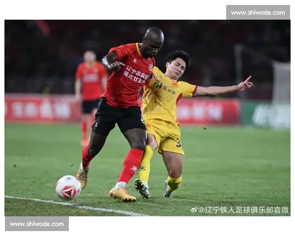 辽宁铁人 1-1 南京城市:邦本造点 + 中柱憾平,VAR 扼杀绝杀留争议 辽宁铁人 1-1 南京城市:邦本造点 + 中柱憾平,VAR 扼杀绝杀留争议